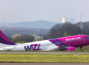 wizz_air_airbus_a320_departing_from_dortmund_airport.jpg