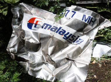 wreckage_of_the_malaysia_airlines_mh17_flight-1.jpg